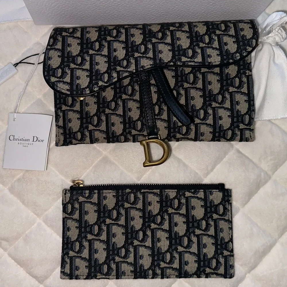 Long Wallet with Chain